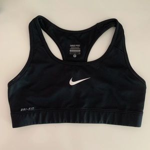 Nike pro sports bra